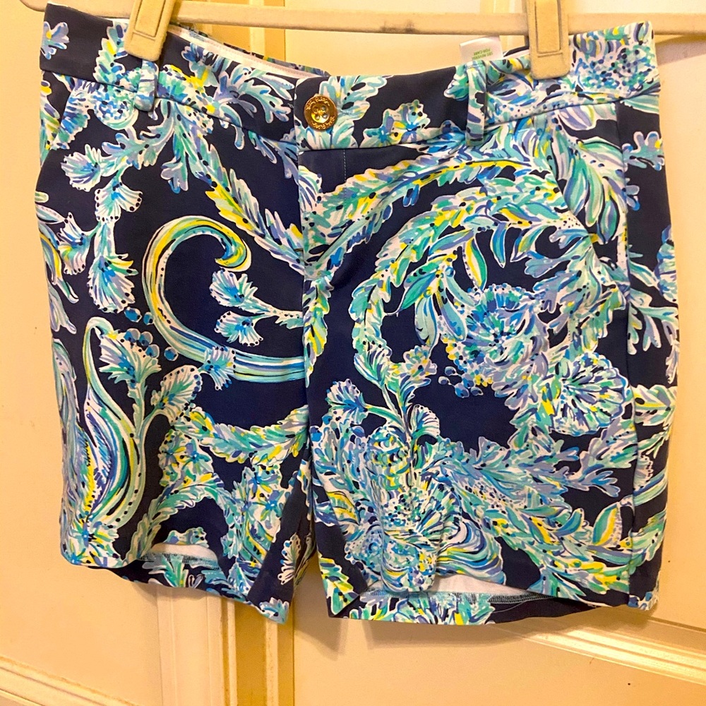 Lilly Pulitzer shorts 7”